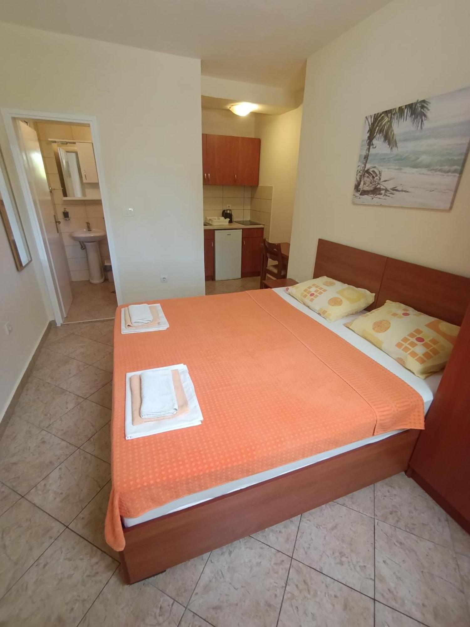 Rade Z Apartment *